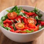 ensalada de tomate cherry