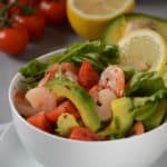 Ensalada de gambas con aguacate