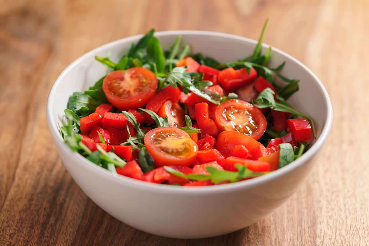 ensalada de tomate cherry